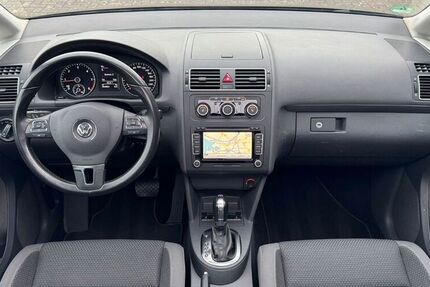 VW Touran 264.000 km 5.980 &euro; Oldenburg 26121