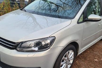VW Touran 208.142 km 6.300 &euro; München 80995