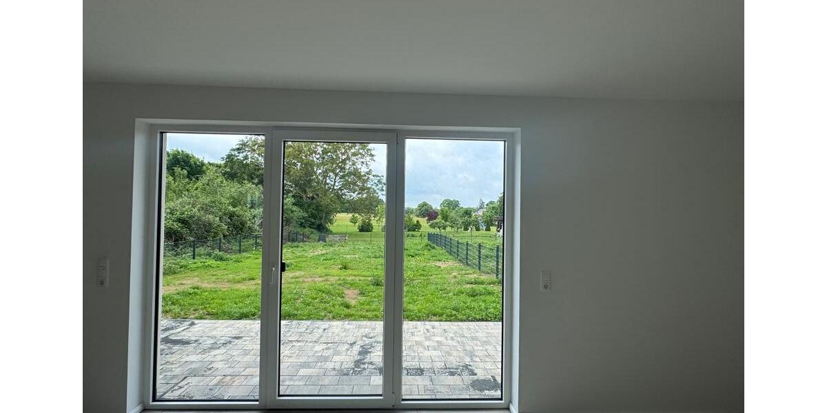 Doppelhaushälfte Sternberg - 4 Zimmer, 129 m&sup2;, 1.380&euro; | Angebot:26251491