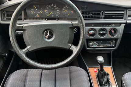 Mercedes-Benz 190 121.000 km 4.800 &euro; Gaggenau 76571