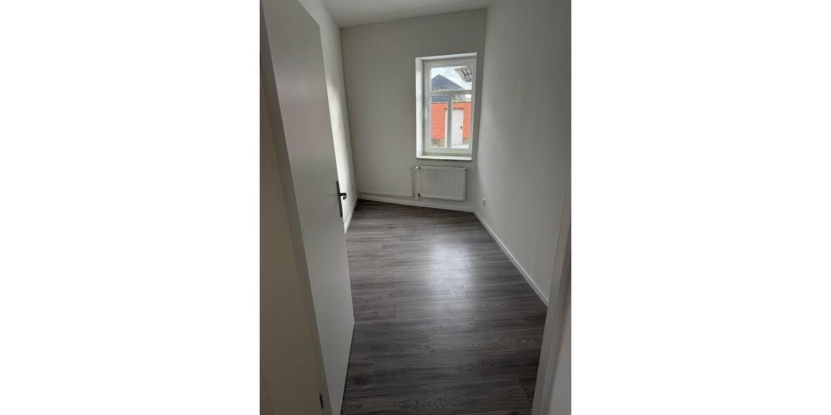 Großes Haus 280qm 8 Zimmer Einliegerwohnung 12 km v. Wolfsburg 8 zimmer