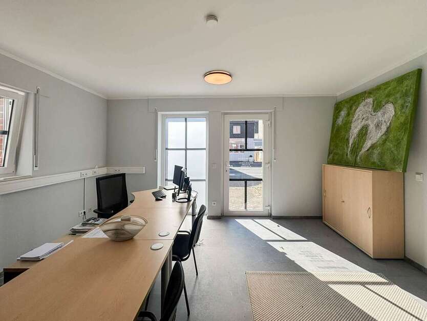 Einzelhandel in Haan 135.000 € 54 m² zimmer