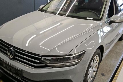 VW Passat Variant 64.900 km 25.490 &euro; Leck 25917