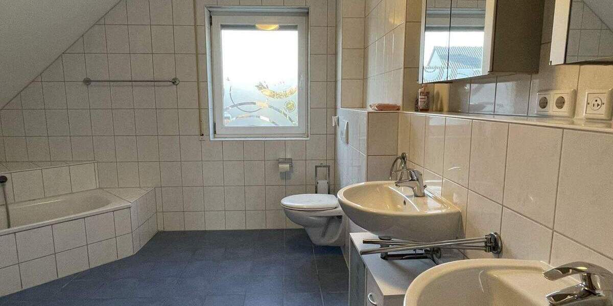Einfamilienhaus Bad Windsheim - 5 Zimmer, 166 m&sup2;, 560.000&euro; | Angebot:25737291