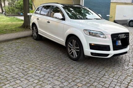 Audi Q7 283.000 km 9.499 &euro; Berlin 13407