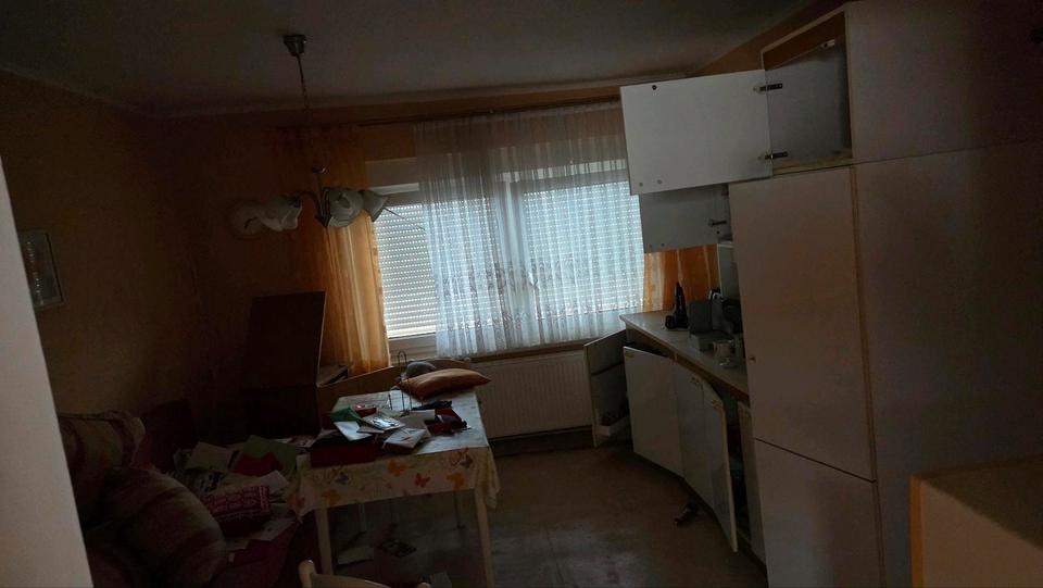Reihenhaus Hettstedt - 3 Zimmer, 130 m&sup2;, 35.000&euro; | Angebot:27126510
