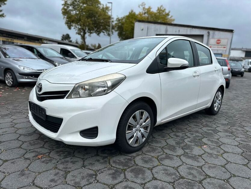 Toyota Yaris 159.000 km 4.299 € Elz 65604