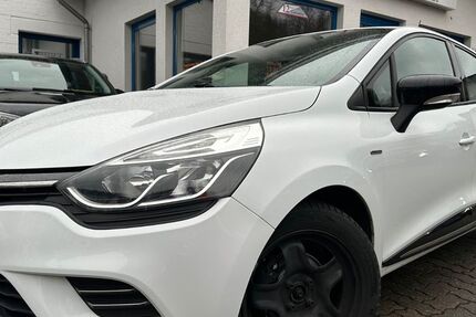 Renault Clio 157.000 km 6.949 &euro; Gummersbach (Zwischen Toom Markt und ATU) 51645