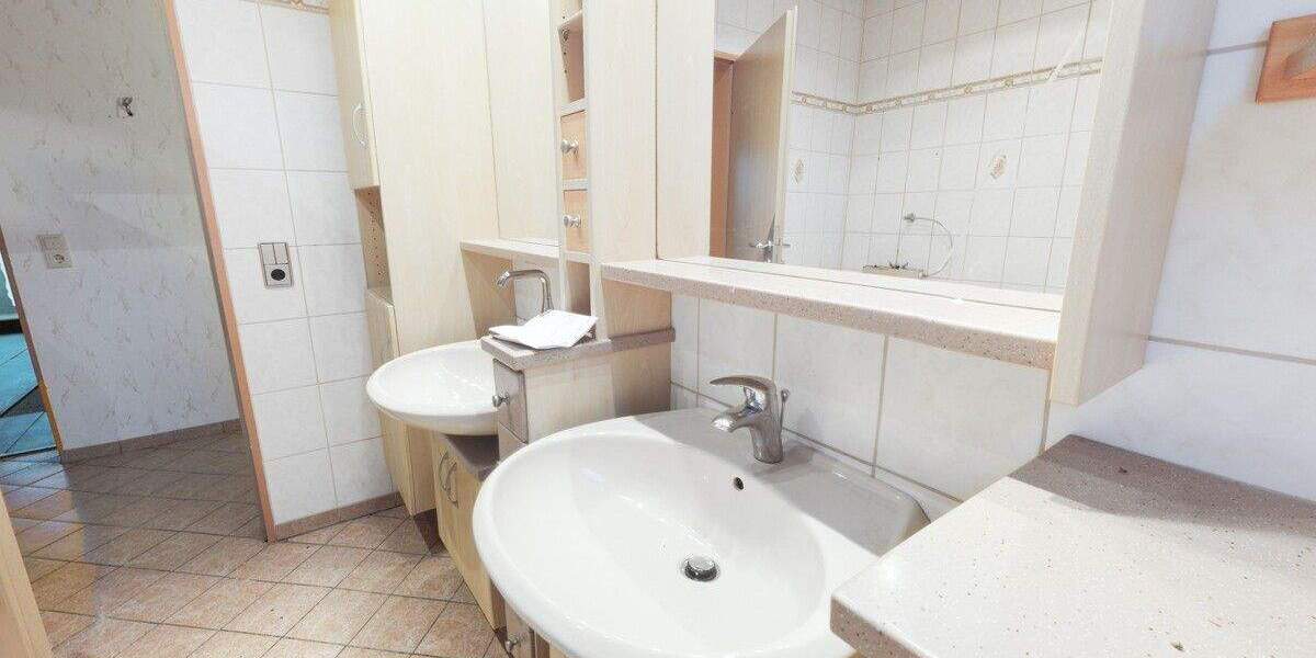 Etagenwohnung Bad Windsheim / Wiebelsheim Bad Windsheim - 5 Zimmer, 180 m&sup2;, 239.000&euro; | Angebot:25732872