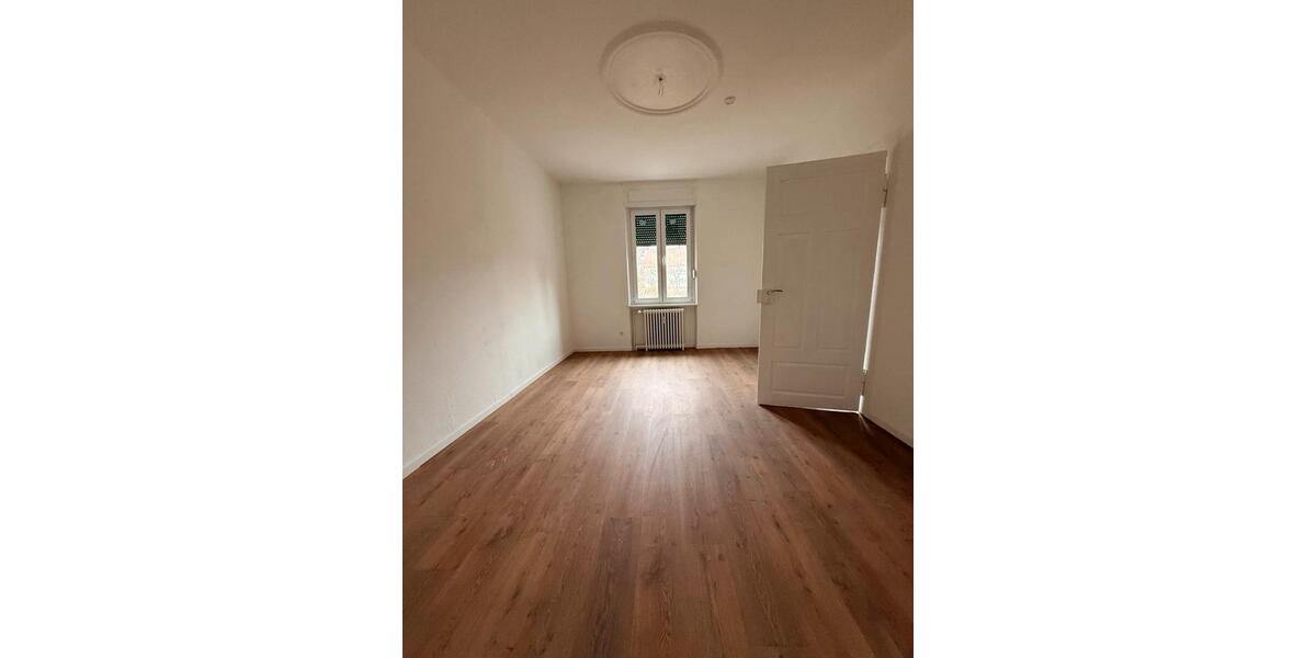 Etagenwohnung Bad Säckingen - 4.5 Zimmer, 90 m&sup2;, 1.350&euro; | Angebot:26276894