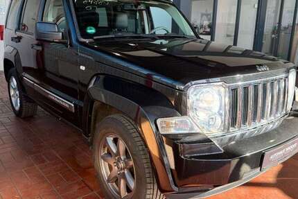 Jeep Cherokee 176.280 km 3.900 &euro; Schleswig-Holstein 24558