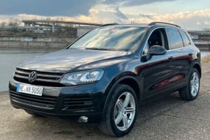 VW Touareg 177.000 km 16.990 € Neuss 41469