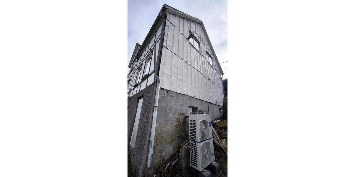 Mehrfamilienhaus, Wohnhaus Lennestadt - 8 Zimmer, 140 m&sup2;, 150.000&euro; | Angebot:27016994