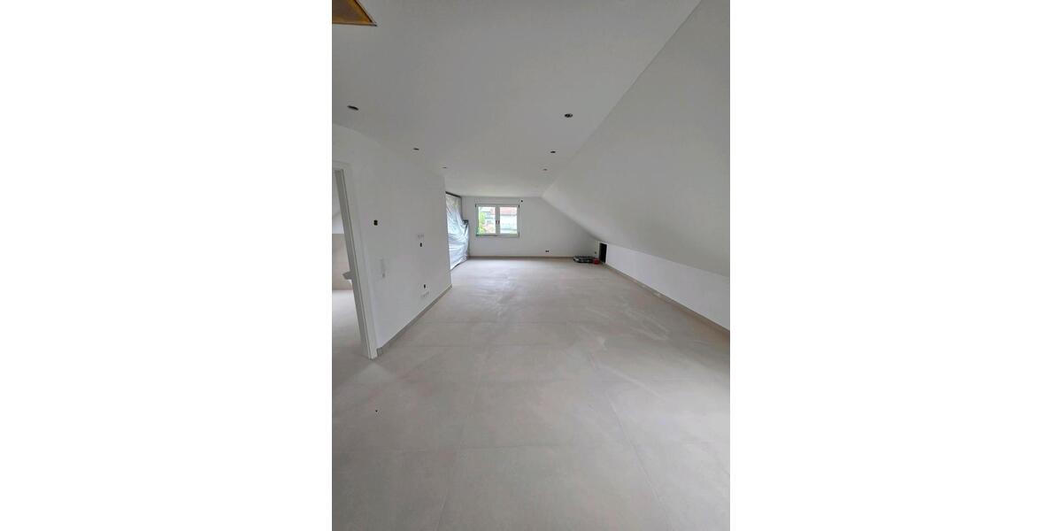 Dachgeschoßwohnung Rheinfelden (Baden) - 3 Zimmer, 80 m&sup2;, 1.200&euro; | Angebot:26400920
