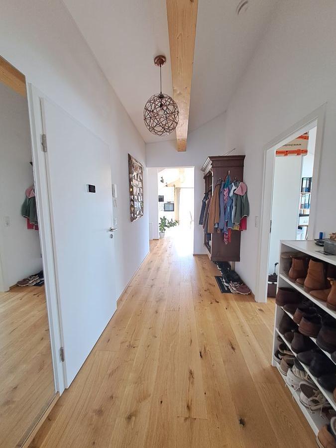 Provisionsfrei* Neuwertige, helle und ruhige 4-Zimmer-Traumwohnung 4 zimmer