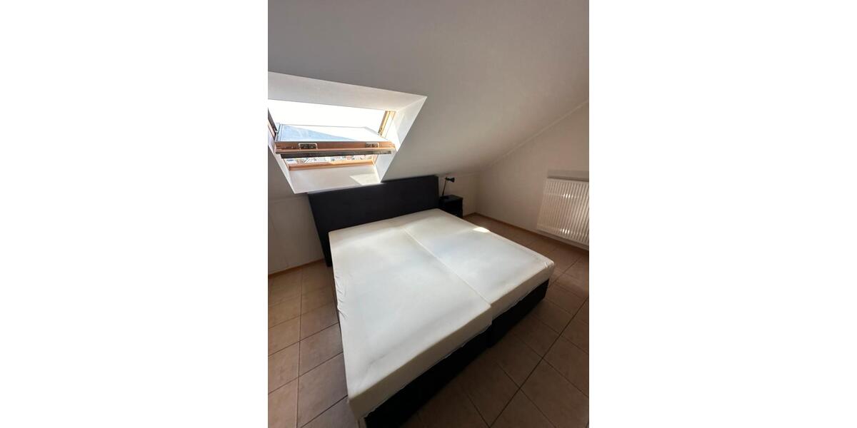 Dachgeschoßwohnung Grafschaft - 3 Zimmer, 74 m&sup2;, 1.200&euro; | Angebot:26055741