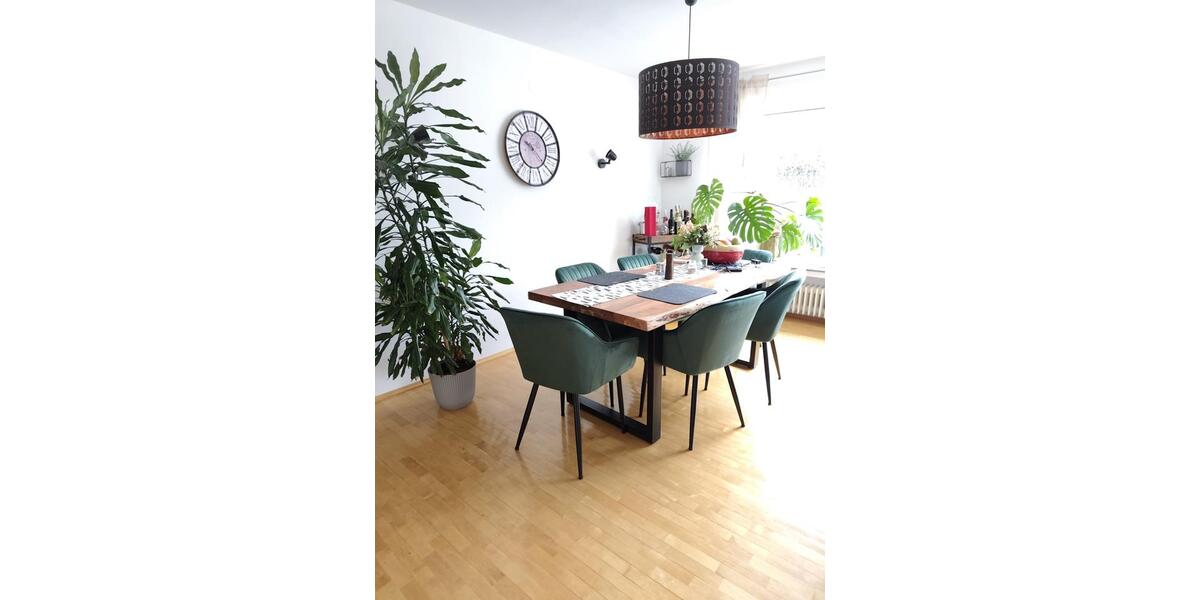 Etagenwohnung Siegen Eiserfeld - 4 Zimmer, 110 m&sup2;, 1.000&euro; | Angebot:25353947