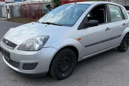 Ford Fiesta 124.951 km 1.499 &euro; Bonn - Dottendorf 53129