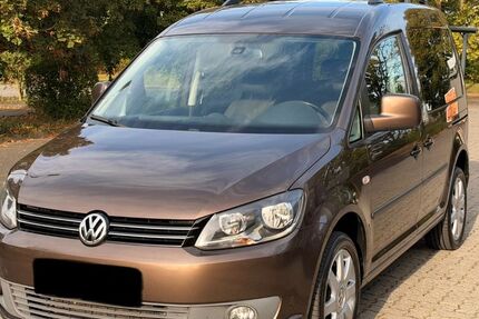 VW Caddy 272.546 km 6.390 &euro; Neustadt 31535