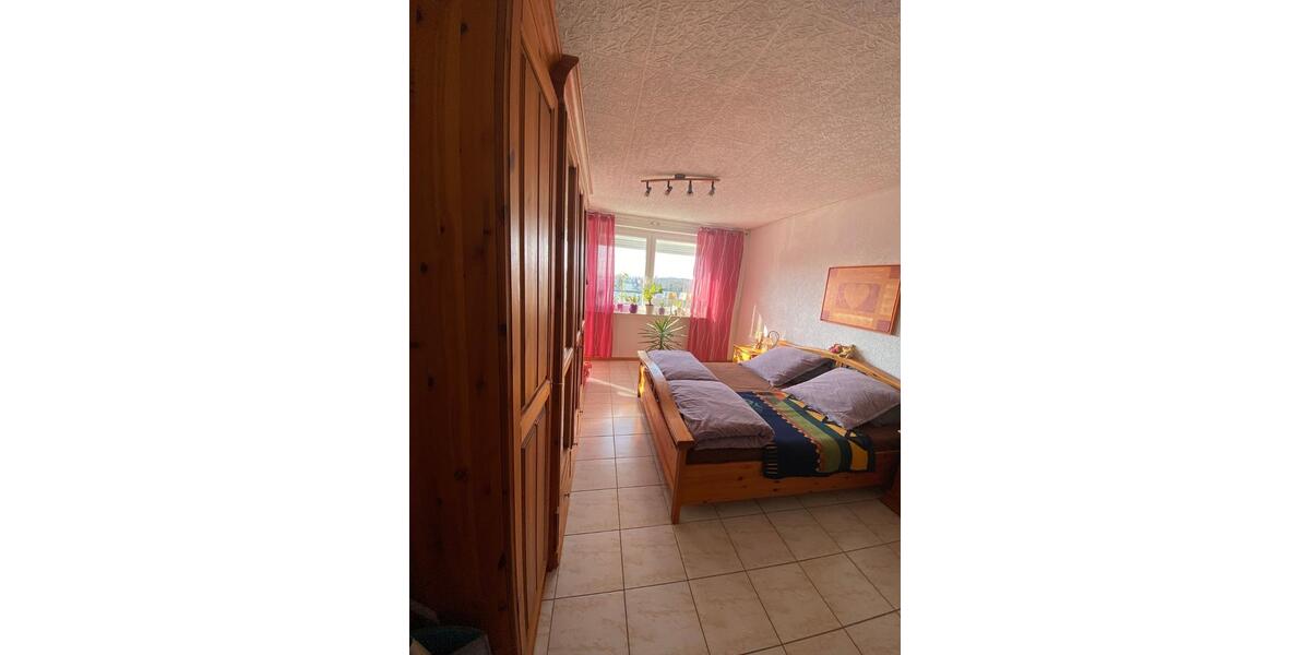 Dachgeschoßwohnung Bergneustadt - 3 Zimmer, 81 m&sup2;, 185.000&euro; | Angebot:25932738