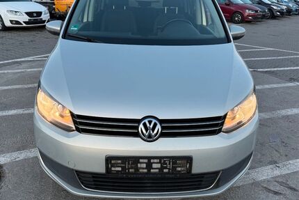 VW Touran 195.973 km 6.999 &euro; Mittenwalde 15749