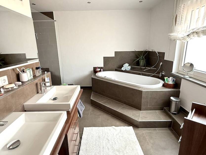 Traumhafte DHH in Neuendettelsau 5 zimmer