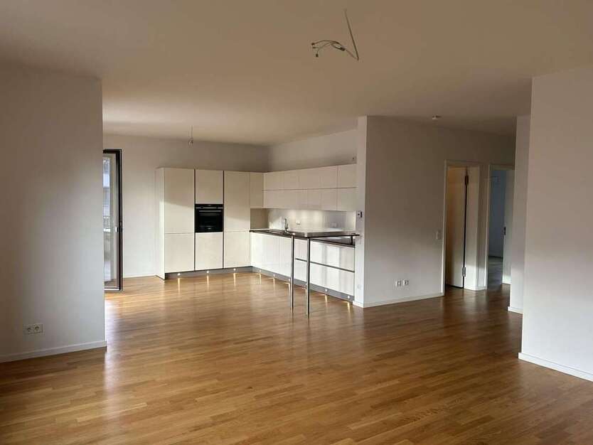 Wohnung zum Mieten in Berlin 2.270 € 103.44 m²