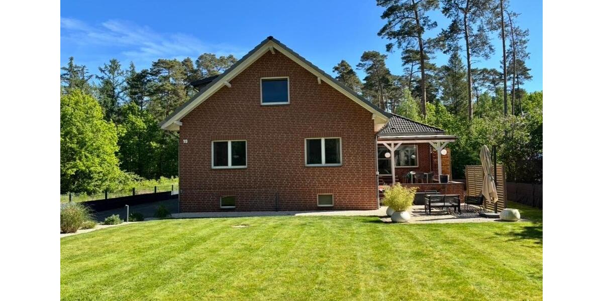 Freistehendes, großzügiges Einfamilienhaus am Wald in Wietze 8 zimmer
