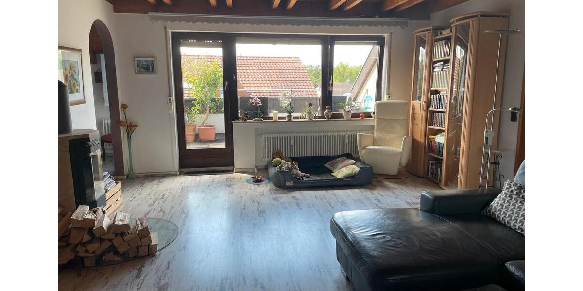 Dachgeschoßwohnung Singen (Hohentwiel) - 3 Zimmer, 83 m&sup2;, 249.000&euro; | Angebot:25249823