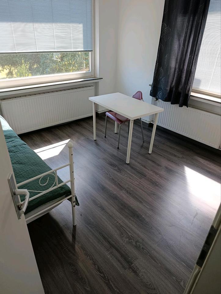 Zimmer zu vermieten