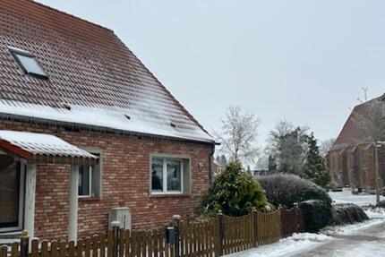 Wohnung Wittenhagen - 4 Zimmer, 84 m&sup2;, 599&euro; | Angebot:24316663