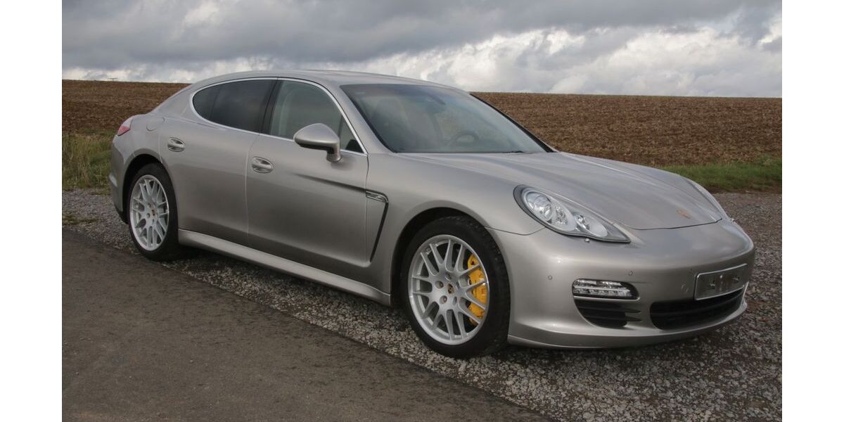 Porsche Panamera 65.000 km 49.500 &euro; Würzburg 97074