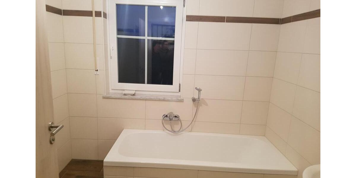 Dreifamilienhaus: Rechtes Haus mit je 125m² Wohnfläche und Garten 6 zimmer