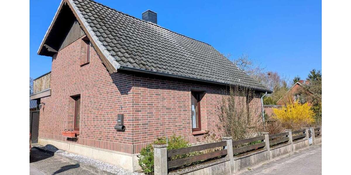 Einfamilienhaus Ebstorf - 5 Zimmer, 215 m&sup2;, 295.000&euro; | Angebot:25941575
