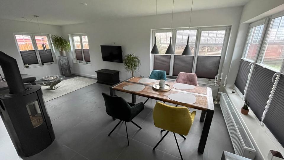 Einfamilienhaus Husum - 3 Zimmer, 100 m&sup2;, 1.400&euro; | Angebot:25419087