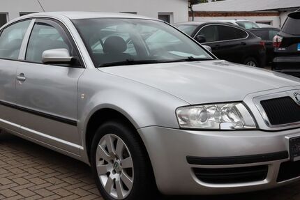 Skoda Superb 185.300 km 4.990 &euro; Kretzschau 06712