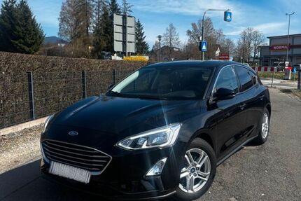 Ford Focus 85.700 km 9.380 &euro; Cham 93413