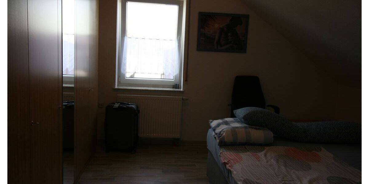 Etagenwohnung Schwalmstadt Ziegenhain - 2 Zimmer, 70 m&sup2;, 490&euro; | Angebot:26787380