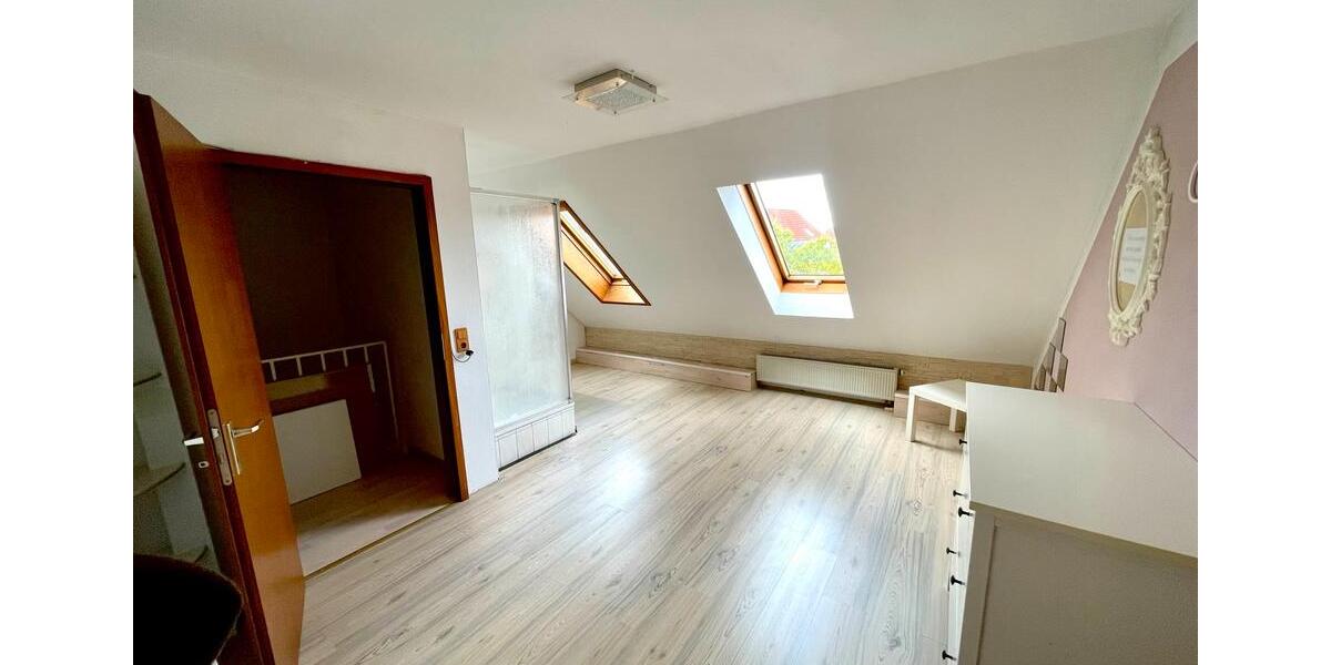 Reihenhaus Weil der Stadt - 5 Zimmer, 137 m&sup2;, 1.890&euro; | Angebot:26633031