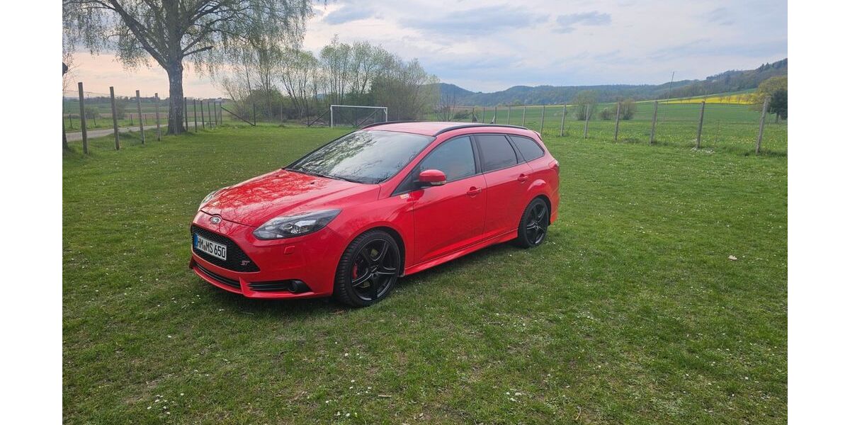 Ford Focus 161.000 km 5.700 &euro; Hessisch Oldendorf 31840