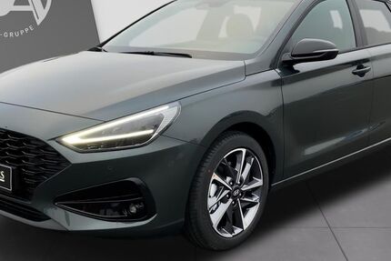 Hyundai i30 12.000 km 21.490 € Oldenburg 26135