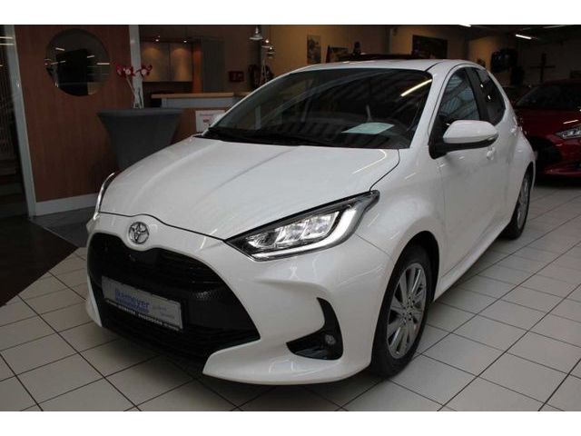 Toyota Yaris 41.985 km 17.490 &euro; Paderborn 33104