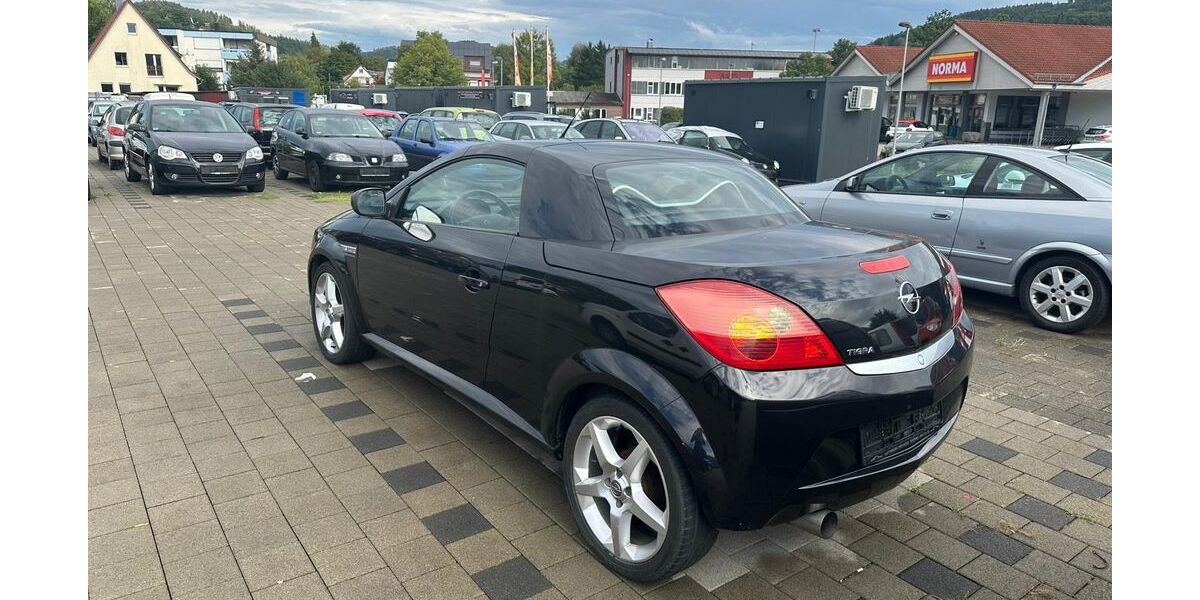 Opel Tigra 146.332 km 1.999 &euro; Schwäbisch Hall 74523