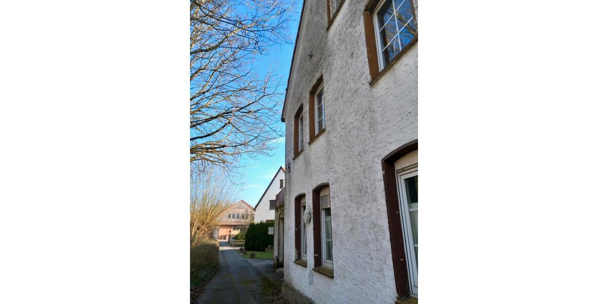 Mehrfamilienhaus, Wohnhaus Blomberg - 5 Zimmer, 150 m&sup2;, 75.000&euro; | Angebot:26822011