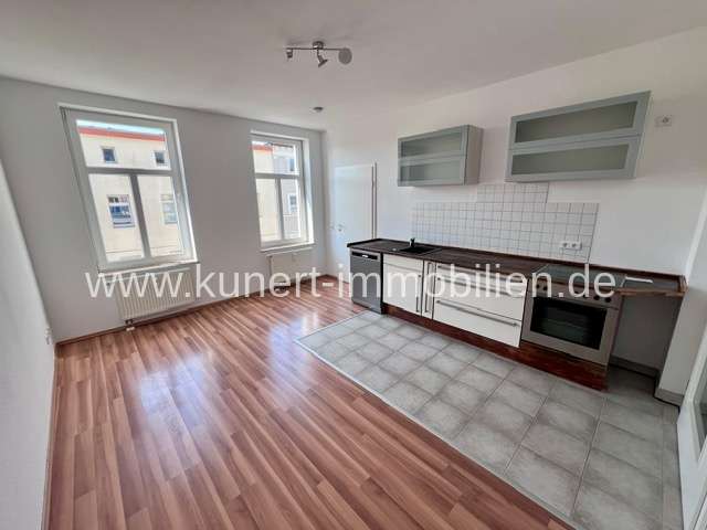 Wohnung zum Mieten in Halle 365 € 34 m²