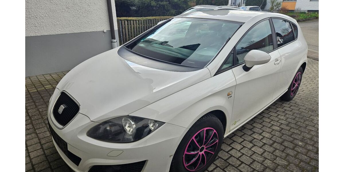 Seat Leon 133.000 km 3.599 &euro; Abensberg 93326