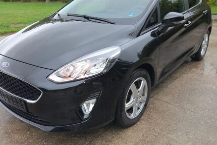 Ford Fiesta 64.000 km 9.899 &euro; Teutschenthal 06179