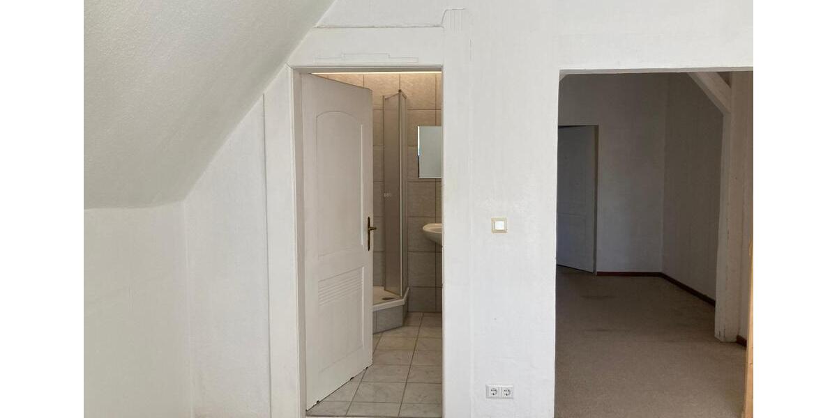 Etagenwohnung Haselbachtal - 2 Zimmer, 70 m&sup2;, 490&euro; | Angebot:26089876