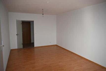 Wohnung Ludwigshafen am Rhein Ludwigshafen-Oggersheim - 2 Zimmer, 67 m&sup2;, 140.000&euro; | Angebot:26610204