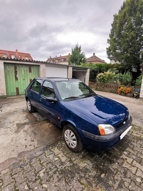 Ford Fiesta 104.000 km 1.200 € Mannheim 68307